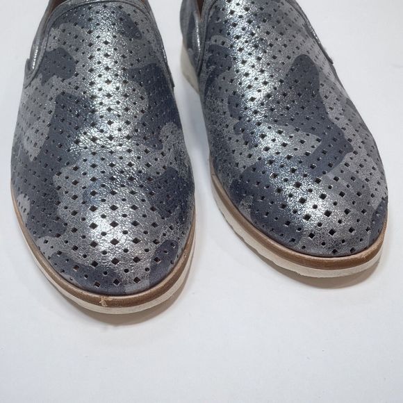 Trask Andi Perforated Metallic Suede‎ Loafer Flats Size 8 M Pewter Camo Shoes - Picture 6 of 10